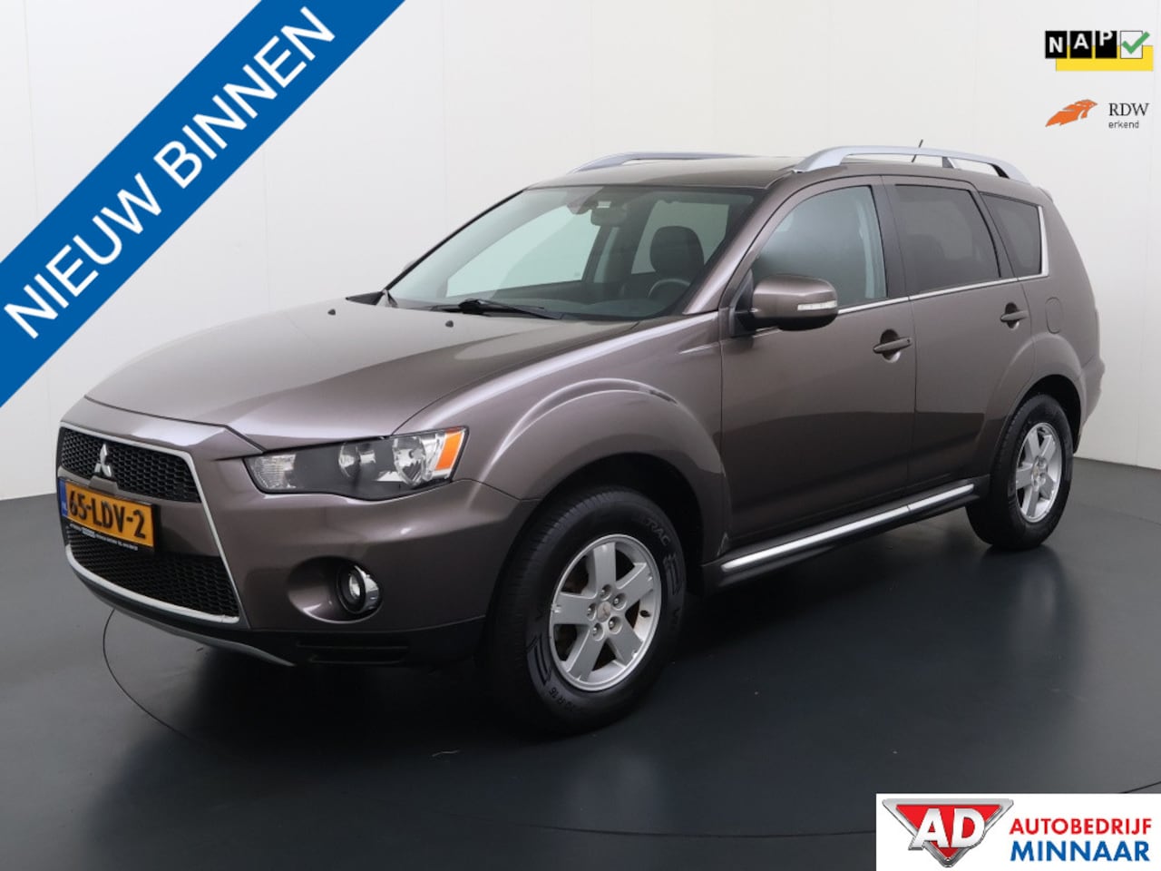 Mitsubishi Outlander - 2.0 Intro Edition | 1e eigenaar | afneembare trekhaak | 1600kg trekgewicht | onderhoudsboe - AutoWereld.nl