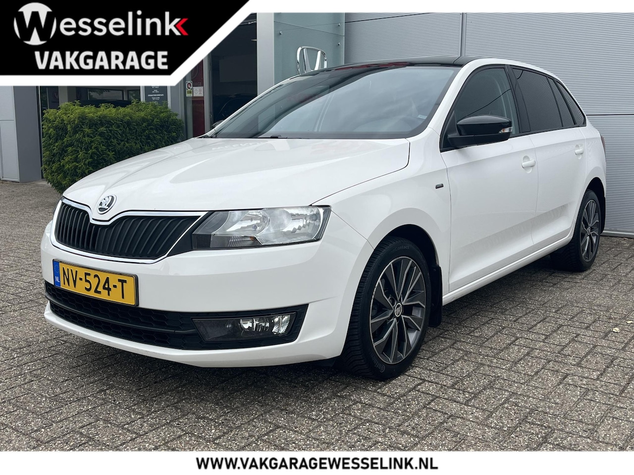 Skoda Rapid Spaceback - 1.2 TSI Greentech Drive - All-Seasons | Trekhaak | Pano.dak | Dealerond. - AutoWereld.nl