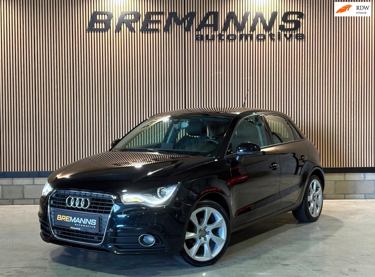 Audi A1 Sportback - 1.2 TFSI / Stoelverwarming / LED / S-Line - AutoWereld.nl