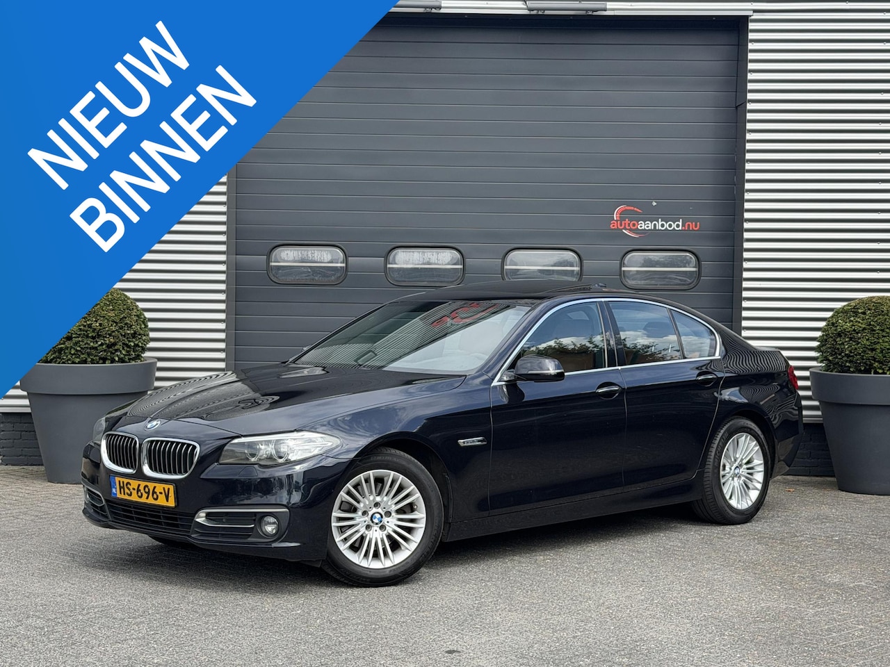 BMW 5-serie - 520d Individual Edition | Panoramadak | Navigatie | Lederen Bekleding | Climate Control | - AutoWereld.nl
