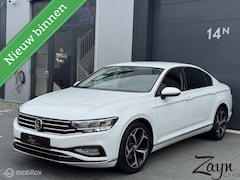 Volkswagen Passat - 1.5 TSI Elegance Business R | DSG | Ergo |