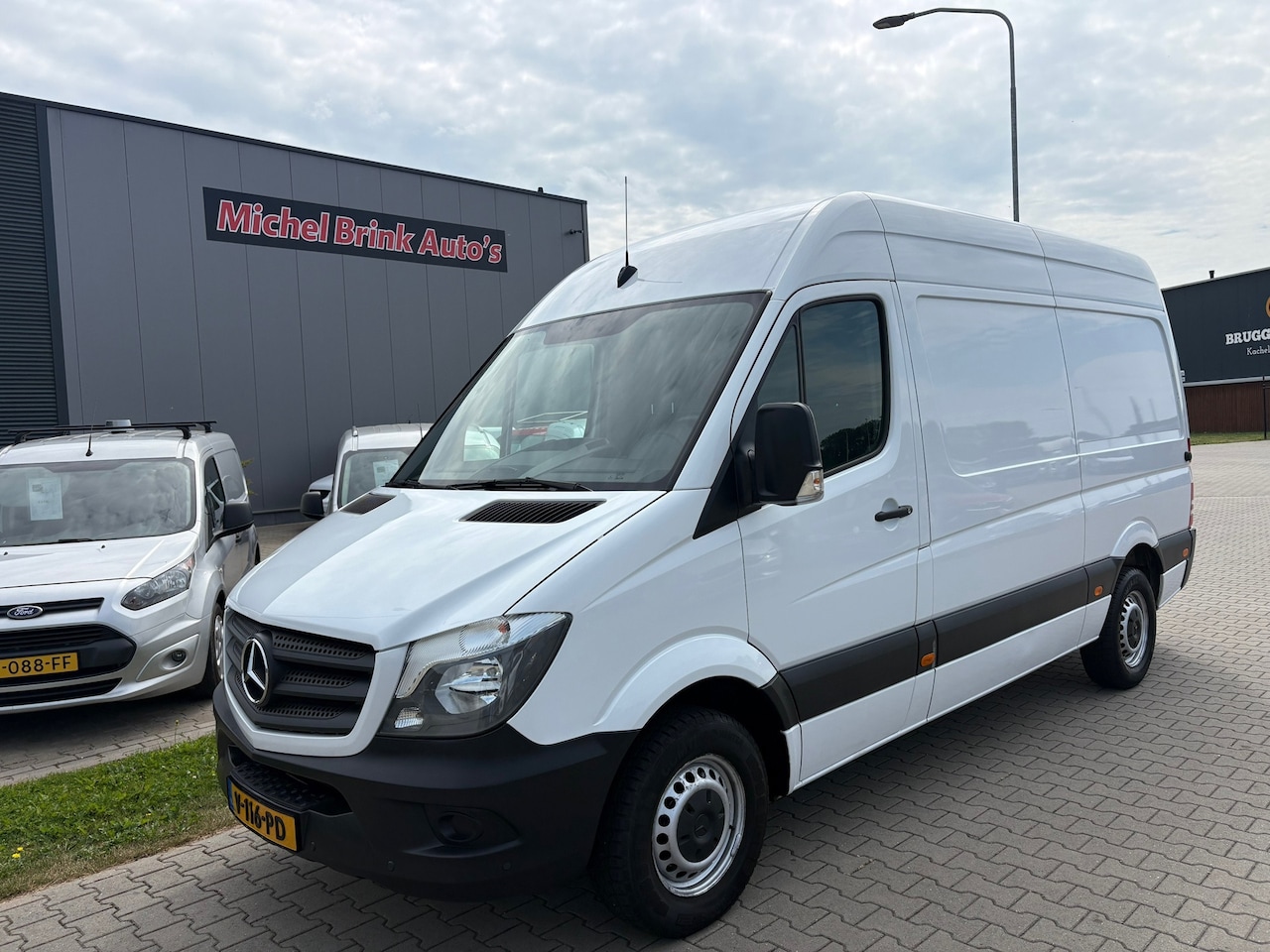 Mercedes-Benz Sprinter - 216 2.2 CDI 163 Pk L2 H2 Euro 6 - AutoWereld.nl