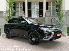 Mitsubishi Outlander - 2.0 2WD Intense+ Black Line 7Persoons Automaat Navi Leder Sch-Dak Xenon 1E-Eigenaar Camera