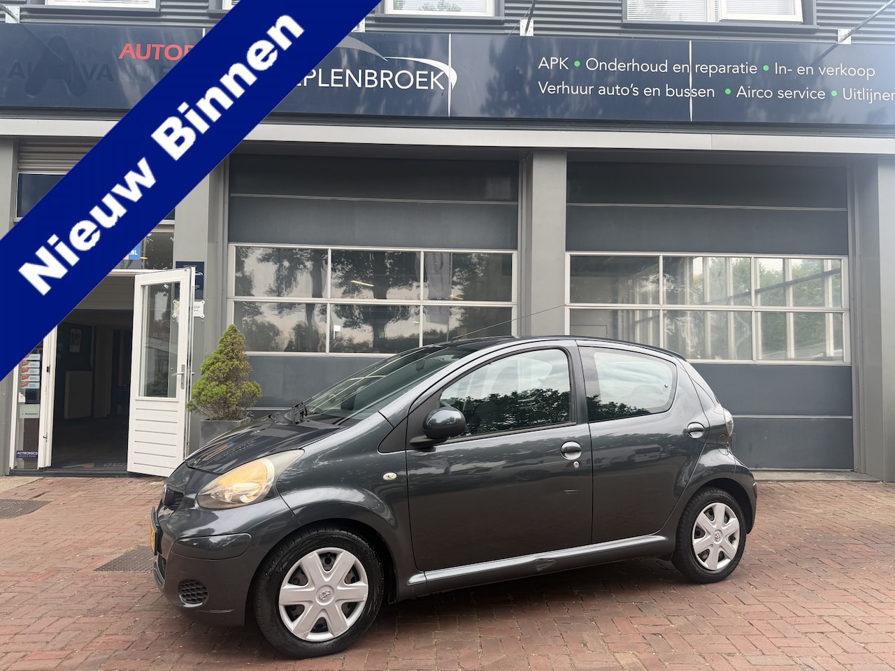 Toyota Aygo - 1.0-12V 5-drs Comfort Navigator Bj 2011 Km 131.000 Airco-5drs - AutoWereld.nl