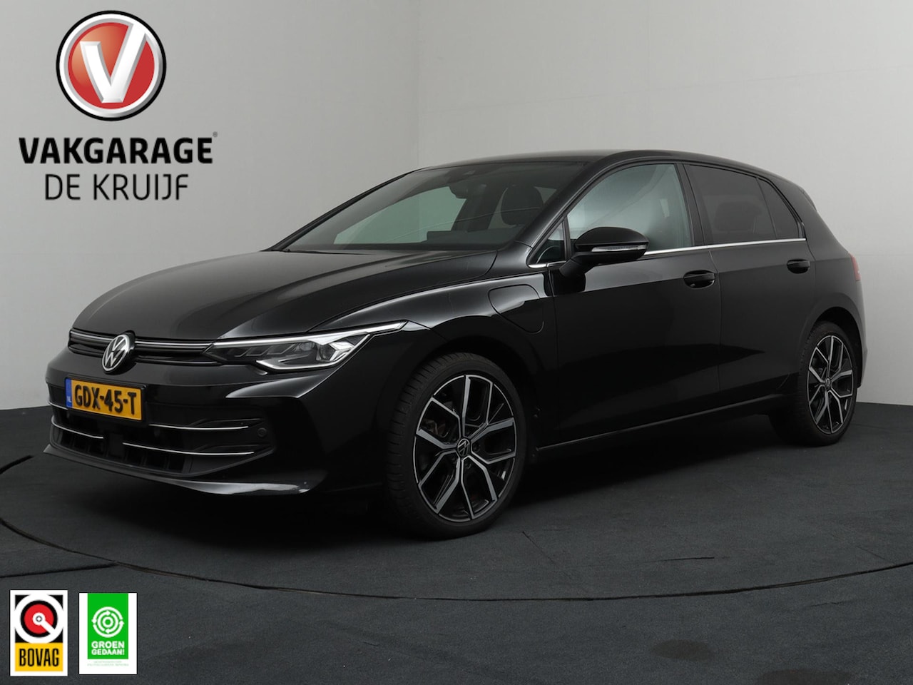 Volkswagen Golf - 1.5 eHybrid 50 Edition | ACC | Trekhaak | Camera! - AutoWereld.nl