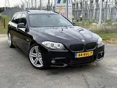 BMW 5-serie Touring - 530d M Sport Pano Carbon Shwarz