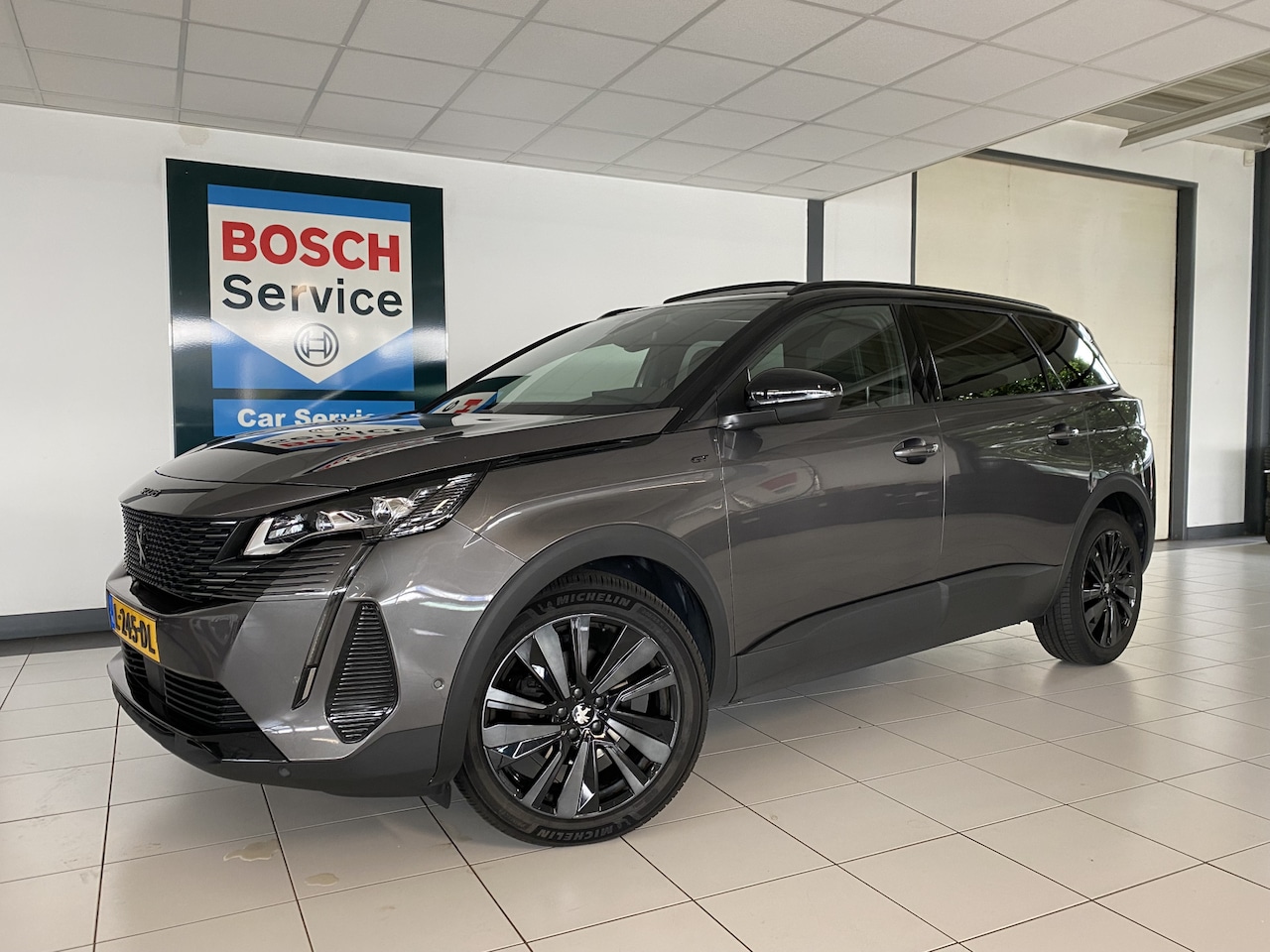 Peugeot 5008 - 1.2 PureTech GT 7 Persoons Panoramadak / Trekhaak / Alcantara / Carplay / - AutoWereld.nl