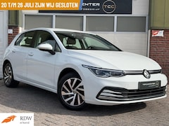 Volkswagen Golf - 1.4 eHybrid Style/STOELV/CARPLAY/PARKS/APK