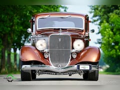Ford Thunderbird - Tudor V8 Restomod