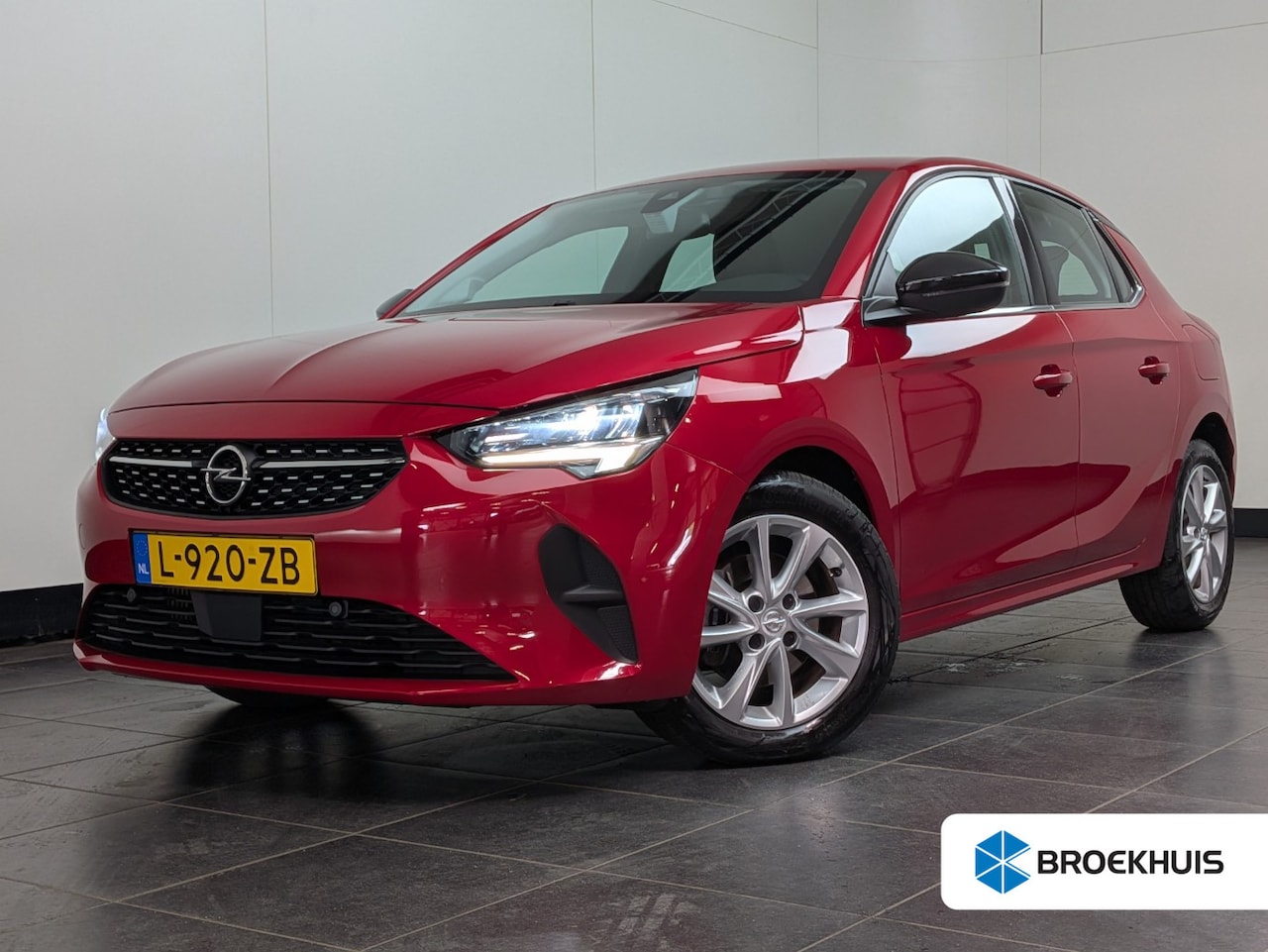 Opel Corsa - 1.2 Elegance | Dealer Onderhouden! | Navi | Camera | Clima | Keyless | Parkeersensoren | - AutoWereld.nl
