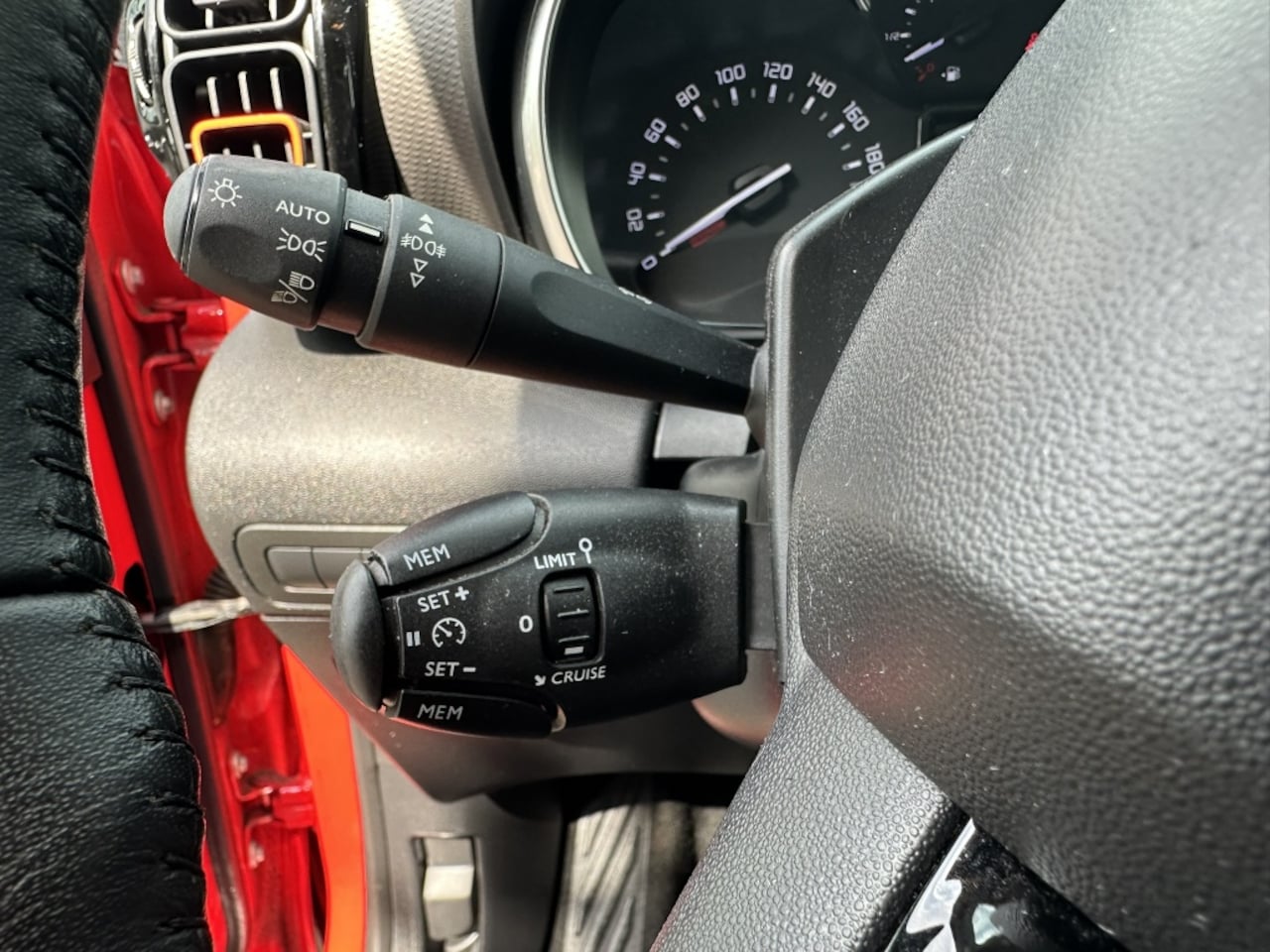 Citroën C3 Aircross - 1.2 110PK Feel Navigatie/Carplay/Trekhaak