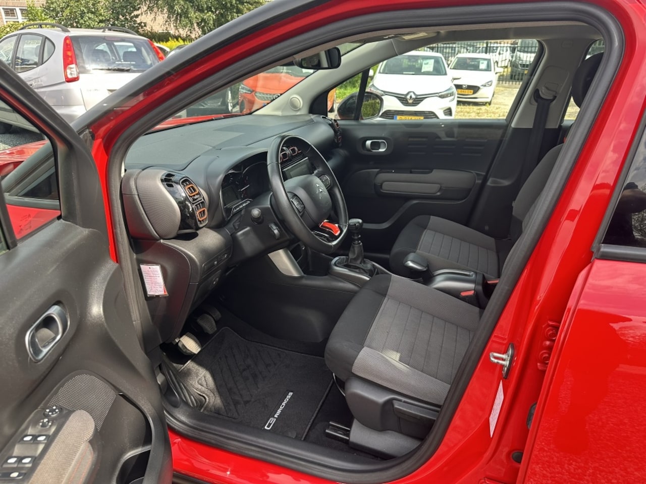Citroën C3 Aircross - 1.2 110PK Feel Navigatie/Carplay/Trekhaak