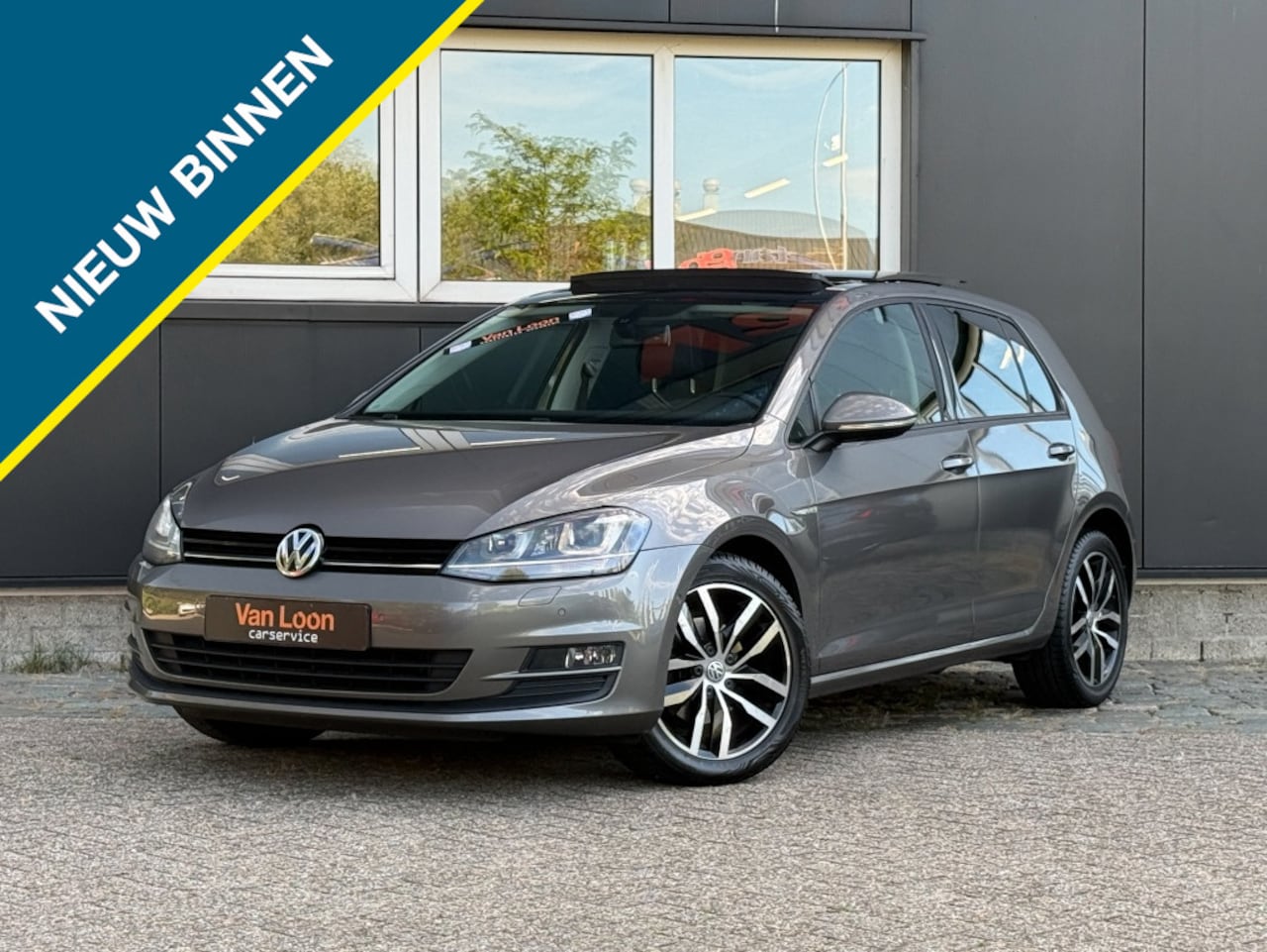 Volkswagen Golf - 1.4 TSI CUP Edition/Pano/Xenon/17'''/Camera/P-assist/Keyless - AutoWereld.nl