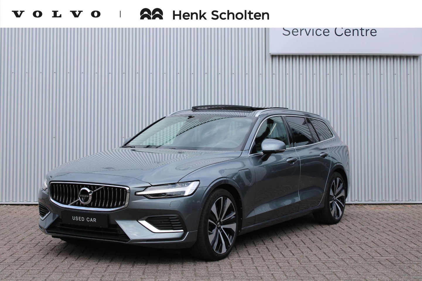 Volvo V60 - 2.0 T6 Recharge AWD R-Design 2.0 T6 Recharge AWD R-Design - AutoWereld.nl