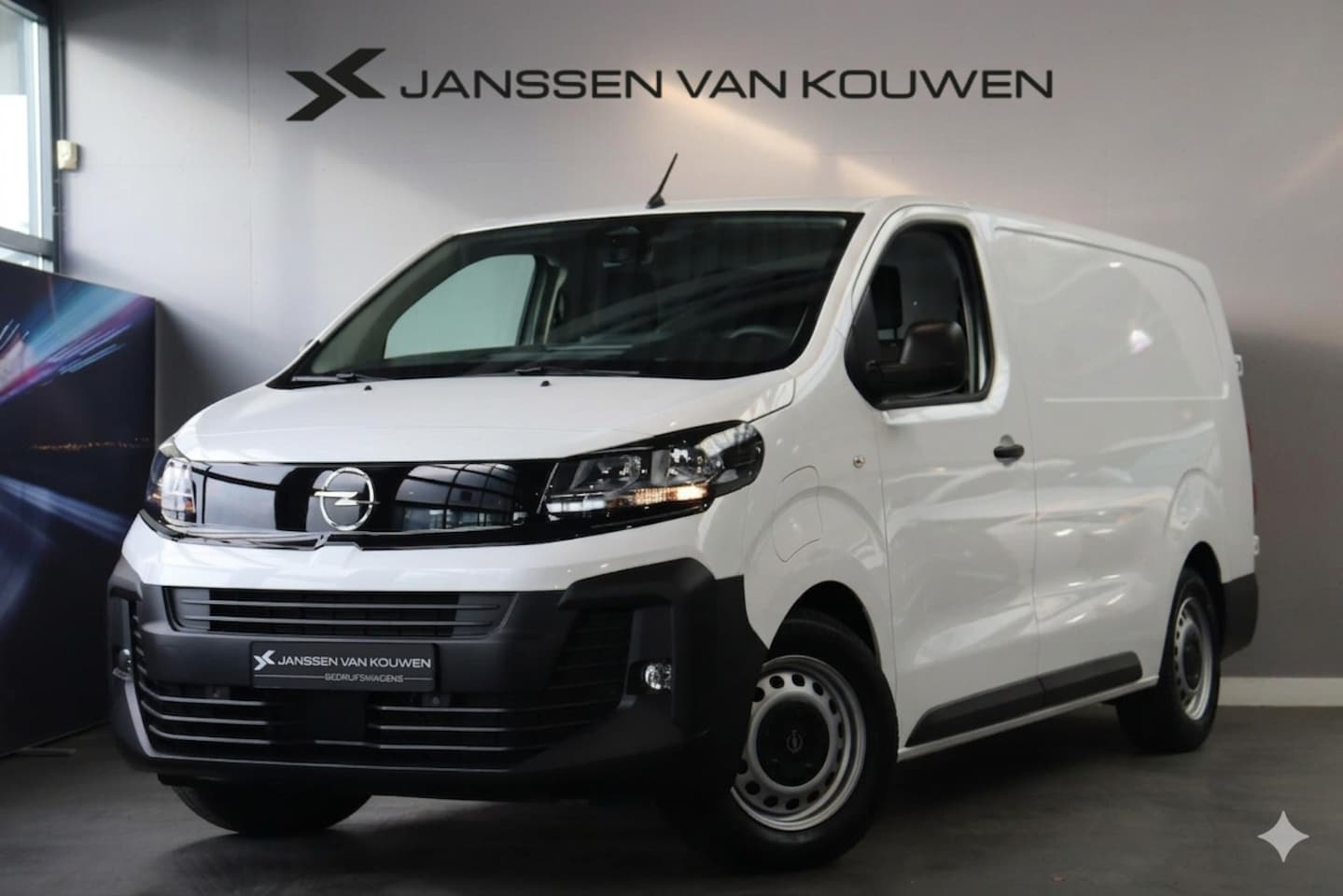 Opel Vivaro Electric - Vivaro-e L3 75 kWh VOORRAAD VOORDEEL / 8 Jaar garantie - AutoWereld.nl