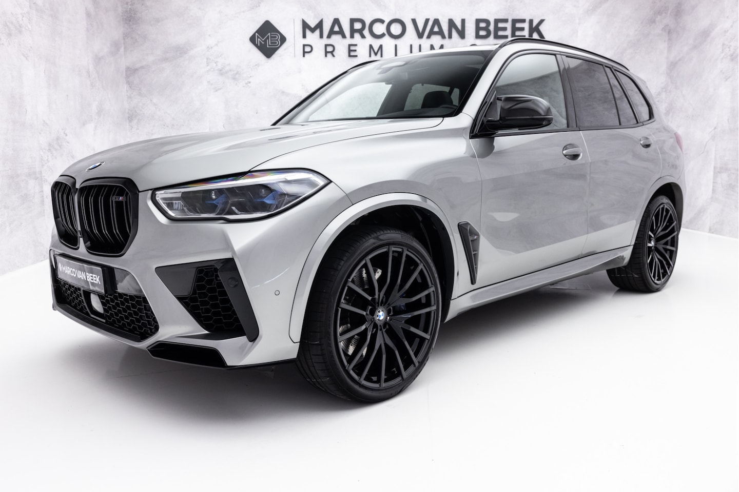 BMW X5 - M Competition 625 PK | Pano Sky Lounge | Bowers & Wilkins | Carbon | Individual - AutoWereld.nl