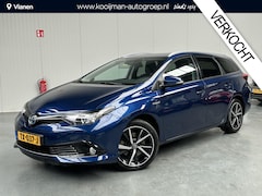 Toyota Auris Touring Sports - 1.8 Hybrid Dynamic Ultimate Dealeronderhouden, trekhaak, parkeersensoren V&A