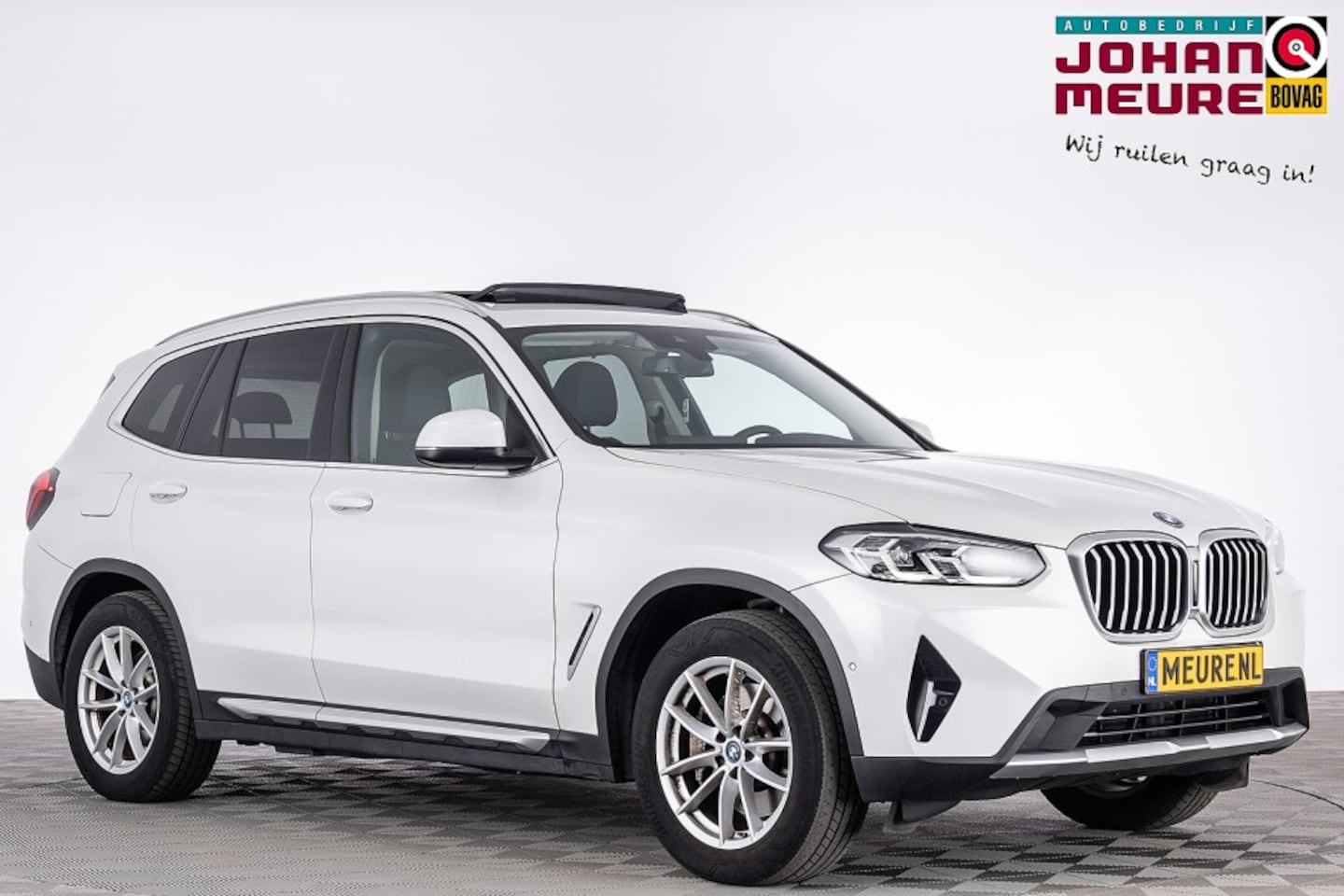 BMW X3 - xDrive30e High Executive | PANORAMADAK | LEDER | EL. STOELEN - AutoWereld.nl