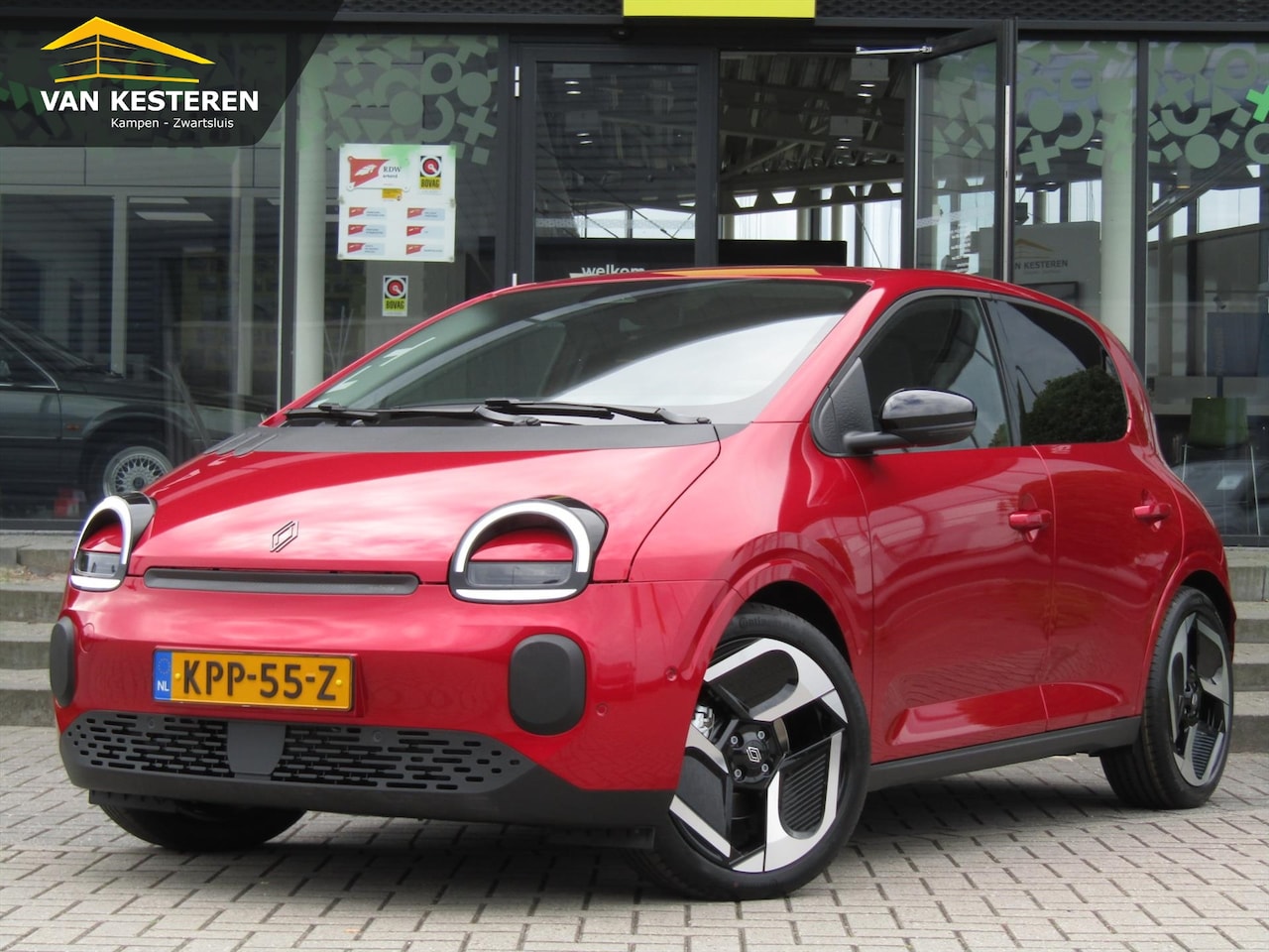 Renault Twingo - 82pk Techno / 18'' Velgen / Navigatie / Camera / Blindspot / Stoelverwarming - AutoWereld.nl