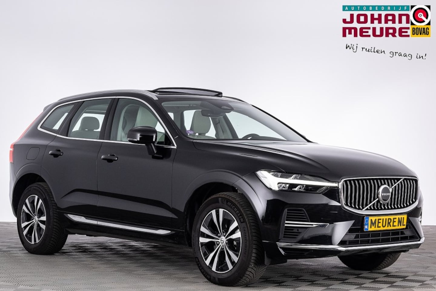 Volvo XC60 - 2.0 T6 Plug-in hybrid AWD Core | LEDER | PANORAMADAK | MAPS | Full LED - AutoWereld.nl