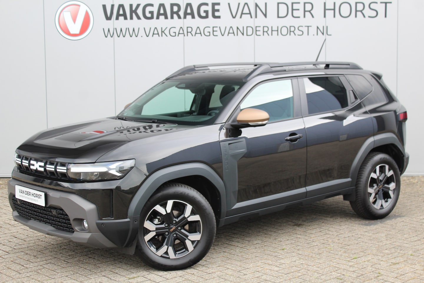 Dacia Duster - 1.2-130pk TCe Mild-Hybrid Extreme. Stoere SUV ! Slechts 17.000km ! Trekgewicht 1.500kg ! A - AutoWereld.nl