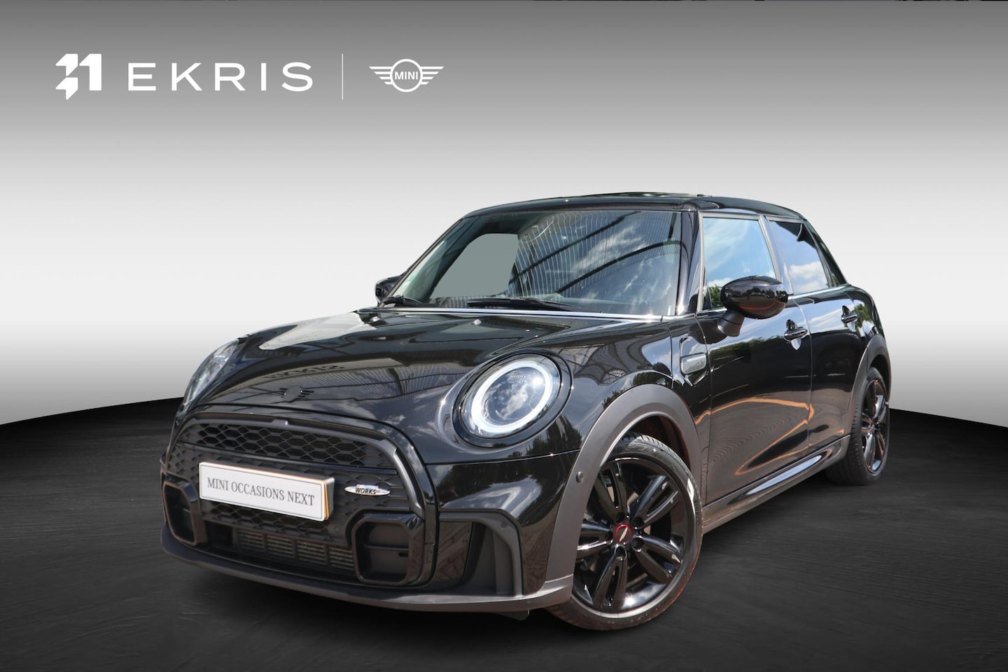 MINI 5-Deurs - 1.5 John Cooper Works | achteruitrijcamera | Adaptive Cruise Control | Panoramadak - AutoWereld.nl