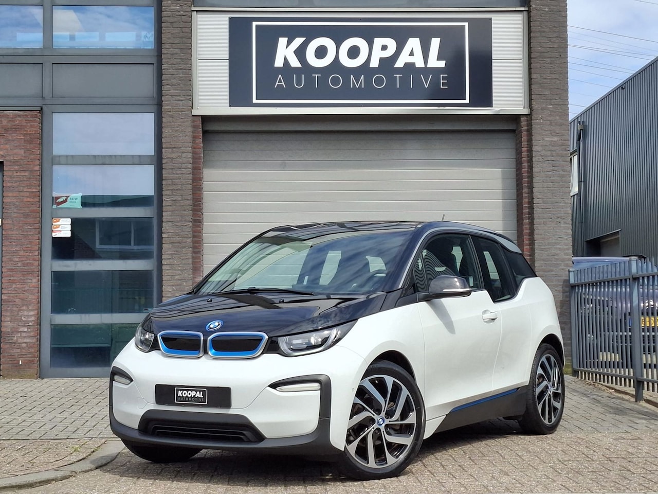 BMW i3 - iPerformance 94Ah 33 kWh | LED | Dealer Onderhouden - AutoWereld.nl