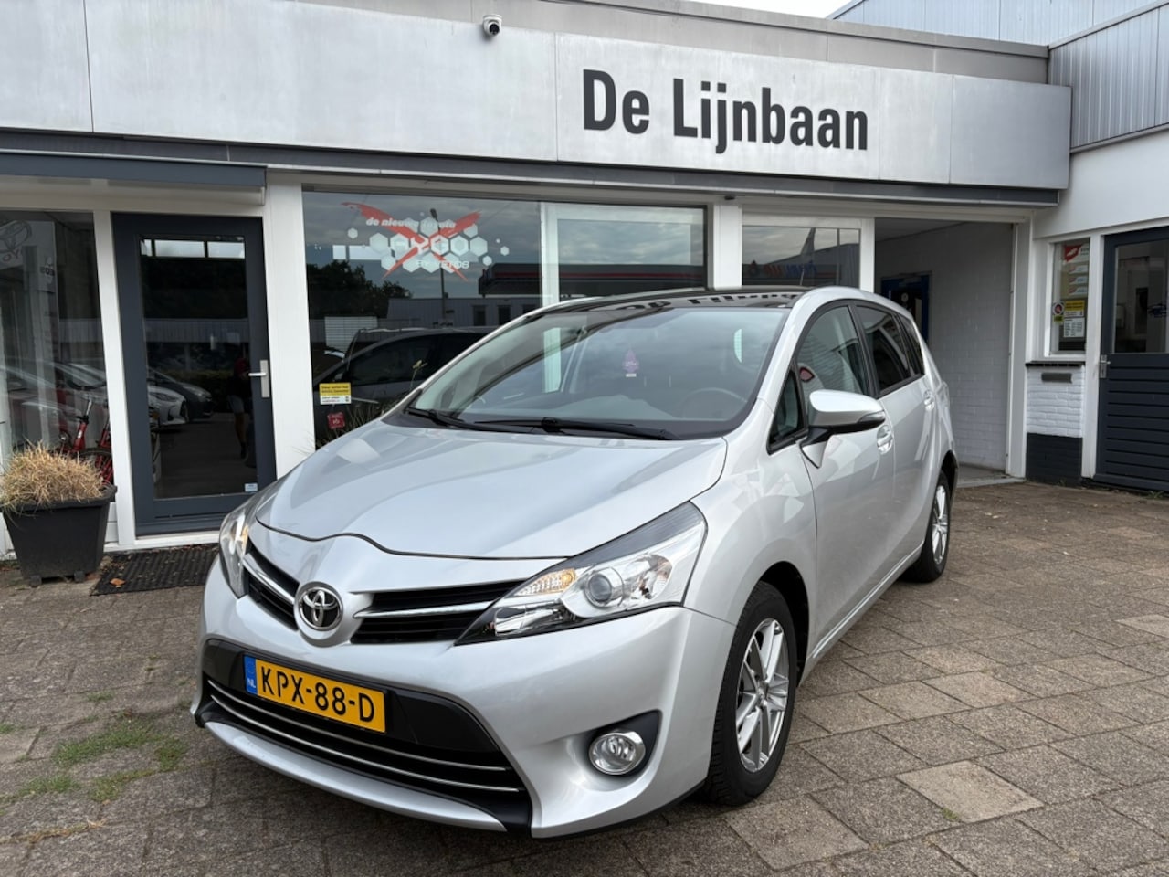 Toyota Verso - 1.8 VVT-i Aspiration 1.8 VVT-i Aspiration - AutoWereld.nl