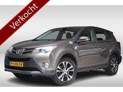 Toyota RAV4 - 2.0 Style 4WD Automaat Navigatie | Cruise control | Camera | Trekhaak | 4 Seizoenen banden
