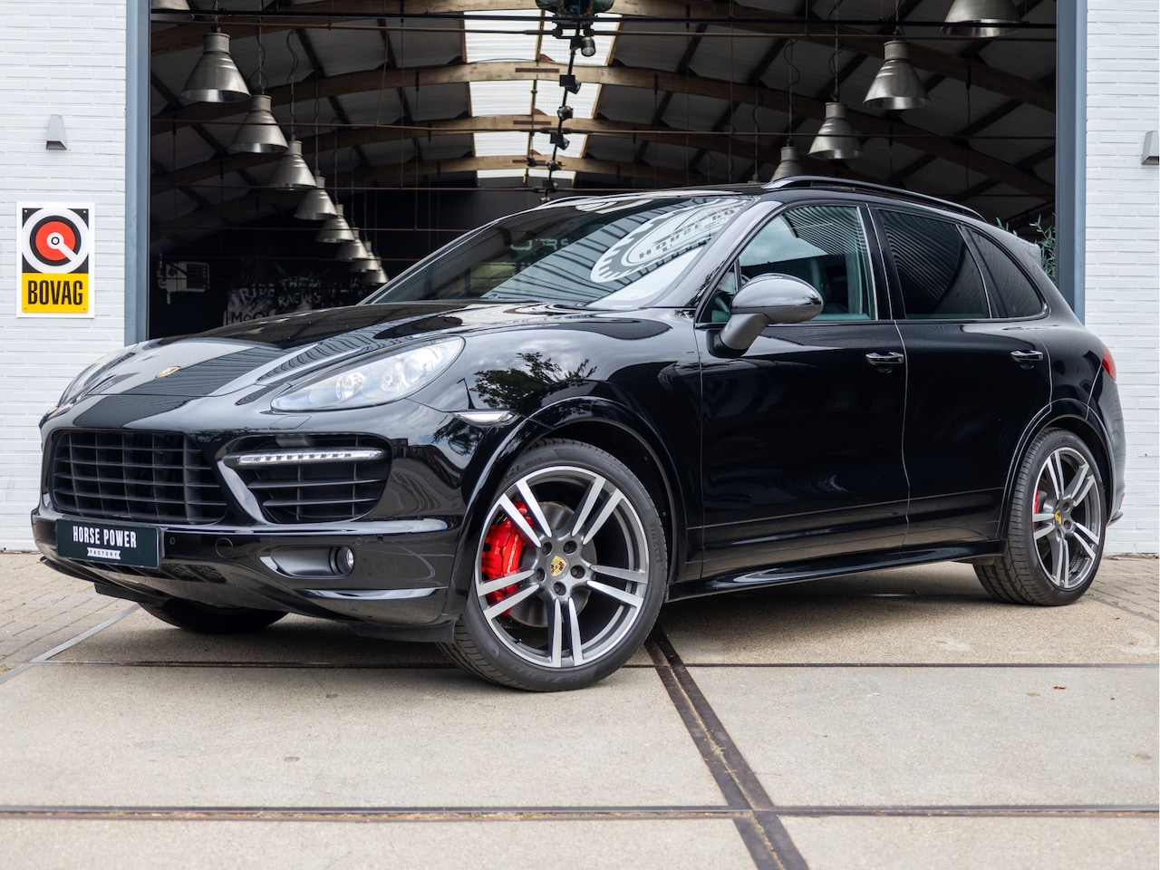 Porsche Cayenne - 4.8 GTS *Pano | Luchtvering | Keyless | Navi | Leder/Alcantara | Cruise | Clima | Camera | - AutoWereld.nl