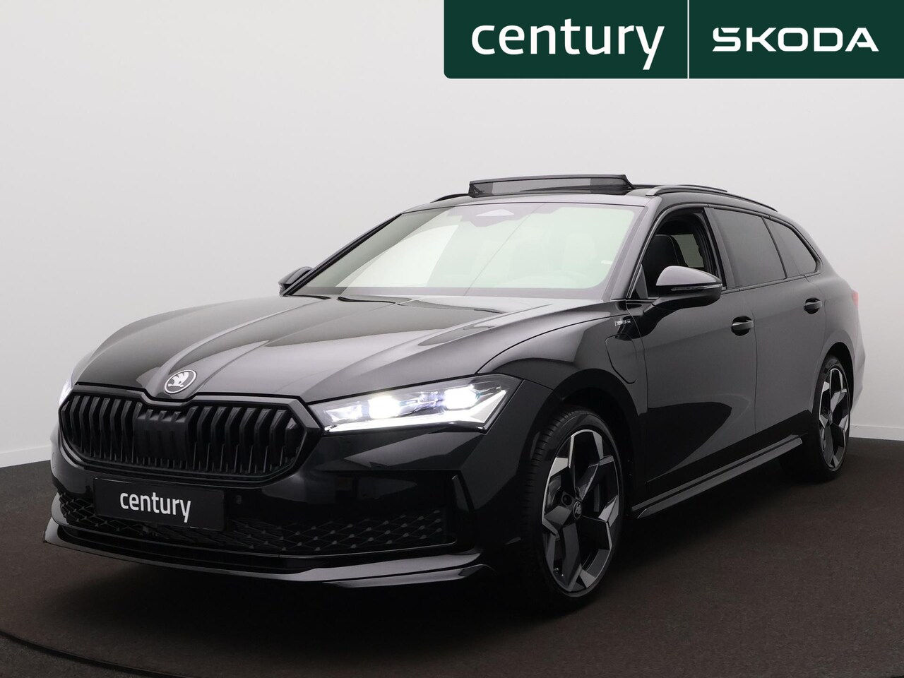 Skoda Superb Combi - Sportline Business 1.5 TSI PHEV 150 kW / 204 PK Co - AutoWereld.nl