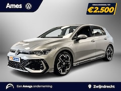 Volkswagen Golf - 1.5 150pk eTSI R-Line Edition Dodehoeksensoren | Achteruitrijcamera | Stoelverwarming
