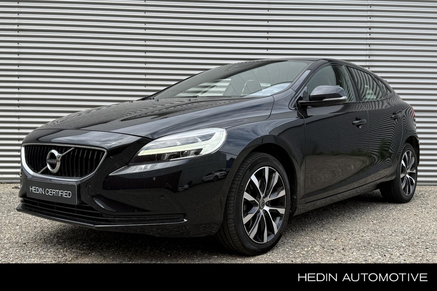 Volvo V40 - T3 Dynamic Edition AUT. | NAV | 17 inch | Standkachel | Stoelverwarming | - AutoWereld.nl