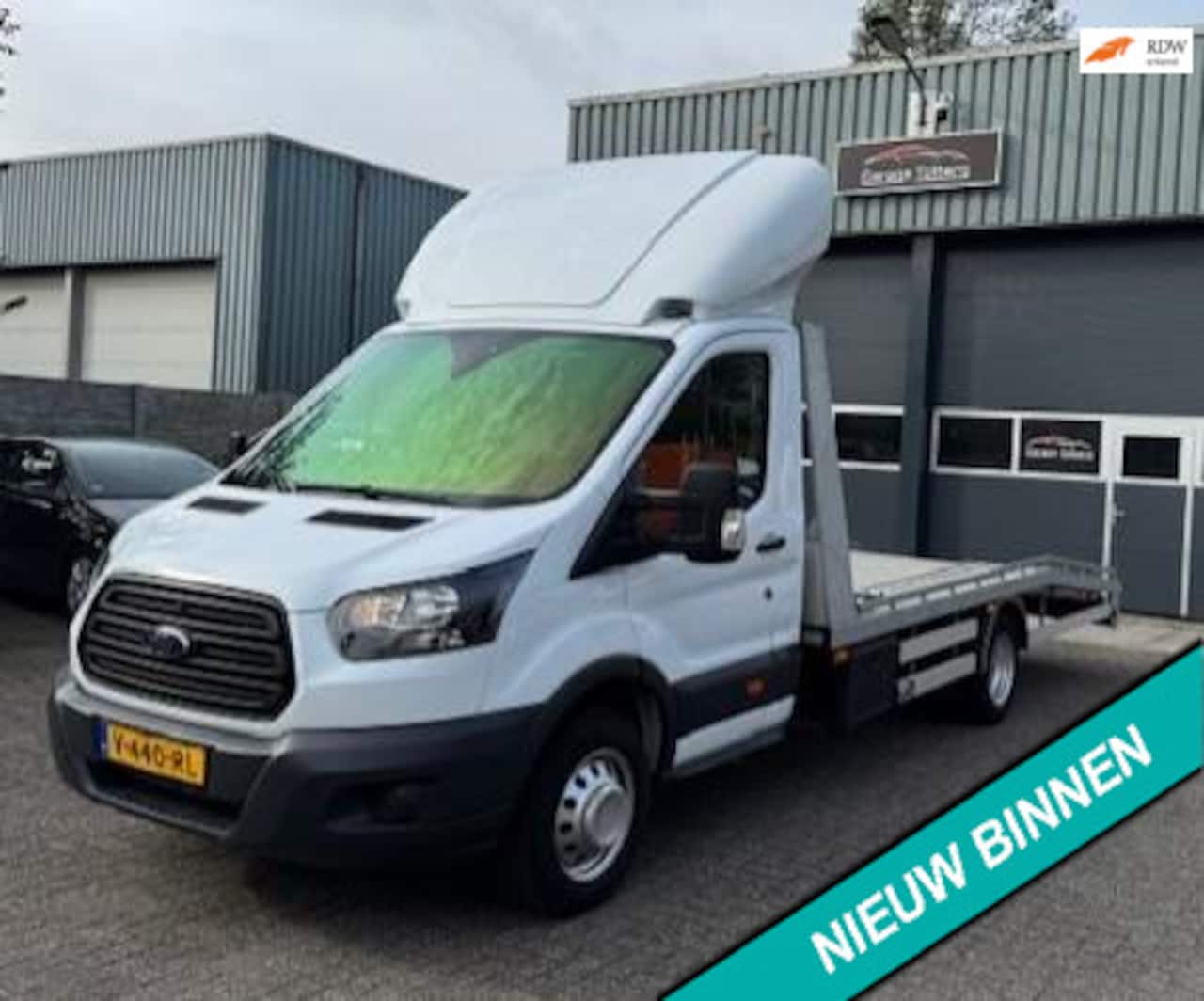 Ford Transit - 350 2.0 TDCI L4H1 Ambiente Autoambulance/ Oprijwagen. Ford oprijwagen in topstaat krachtig - AutoWereld.nl