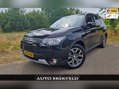 Mitsubishi Outlander - 2.0 PHEV Instyle X-Line 121PK | Rijklaar | Clima | Cruise | Leder | Schuifdak | Keyless |