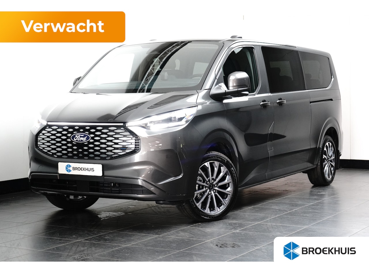 Ford E-Tourneo Custom - Bus 340 L2 Tourneo Titanium X | 8 Persoons | Adap. Cruise Control | Winterpack | Trekhaak - AutoWereld.nl