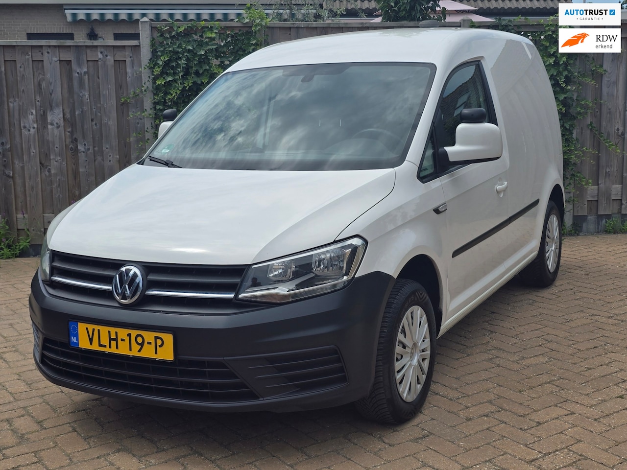 Volkswagen Caddy - 1.6 TDI L1H1 Comfortline Automaat,ECC,Stoelverw. - AutoWereld.nl