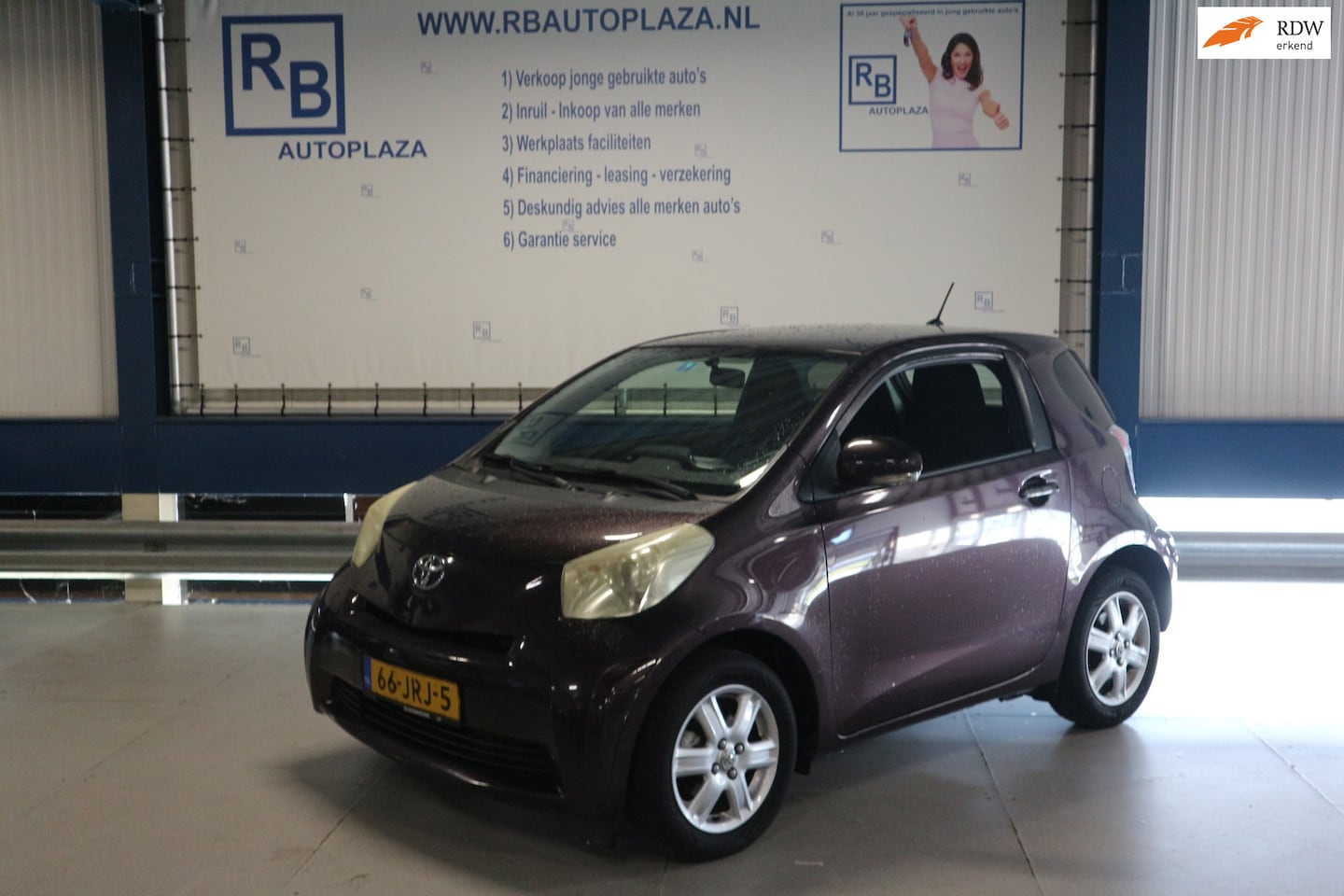 Toyota iQ - 1.0 VVTi Comfort / NIEUWE APK / TOP AUTO ! ! - AutoWereld.nl