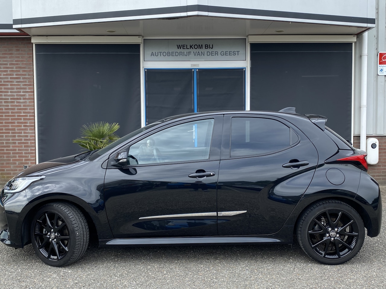 Toyota Yaris - 1.5 Hybrid Executive 1.5 Hybrid Executive - AutoWereld.nl