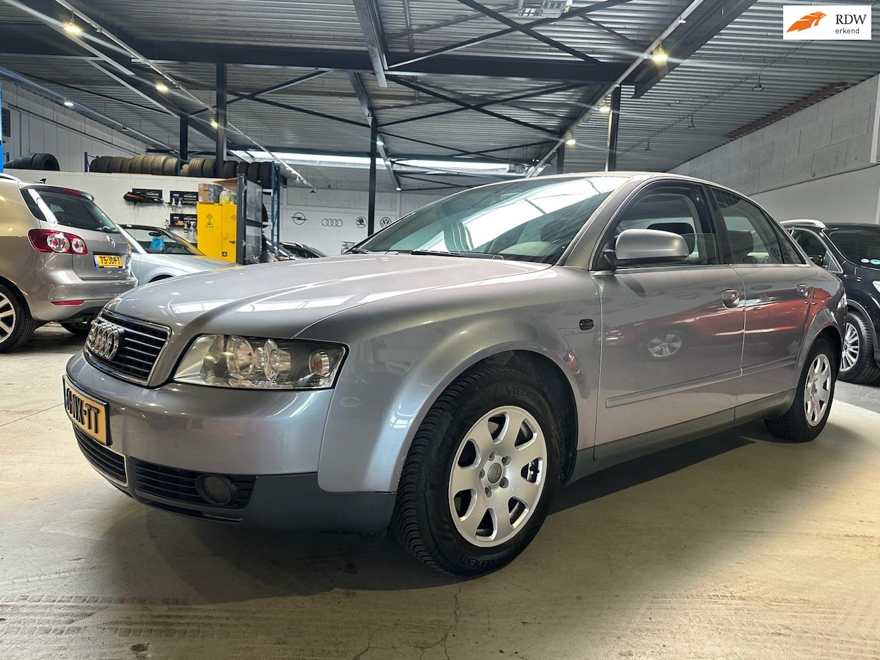 Audi A4 Limousine - 2.0 Pro Line MT/Clima/Apk nieuw bij aflevering/2x sleutels - AutoWereld.nl