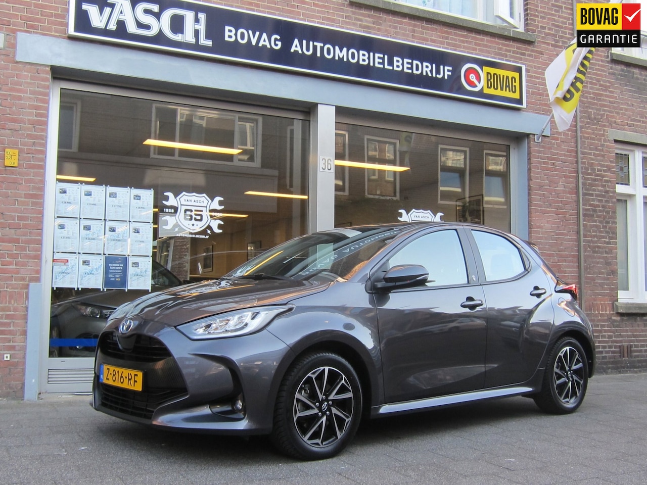 Toyota Yaris - 1.5 Hybrid Dynamic Soelverwarming - AutoWereld.nl