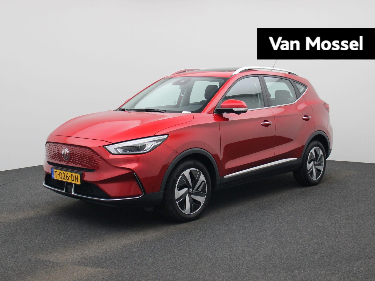 MG ZS - Long Range Luxury 70 kWh | Leder | Panoramadak | 360 Camera | Navi | Led Koplampen | CarPl - AutoWereld.nl