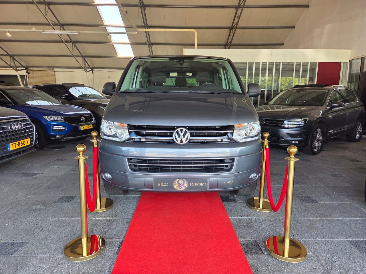 Volkswagen Transporter - 2.0TDI 103kW 6PERSON AUTOMAAT! - AutoWereld.nl