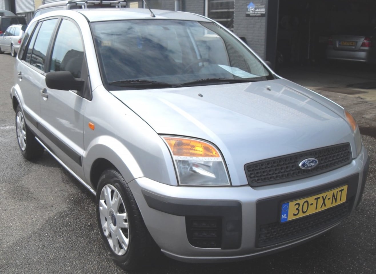 Ford Fusion - 1.6 16V Trend AUTOMAAT, AUTO IS GAS EN HANDGESCHAKELD AANGEPAST airco - AutoWereld.nl