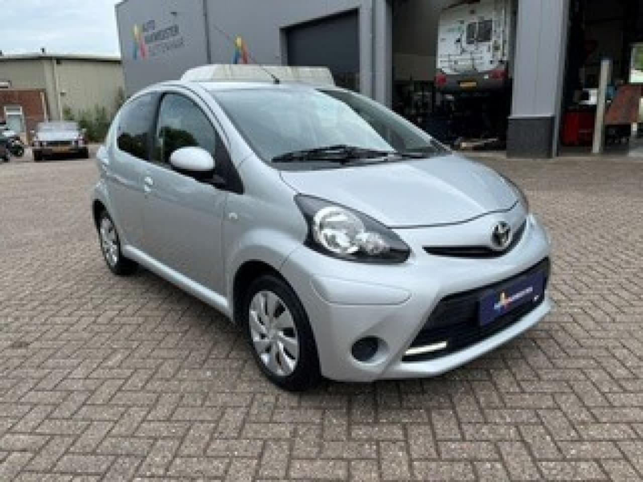 Toyota Aygo - 1.0 VVT-I DYN. OR. - AutoWereld.nl