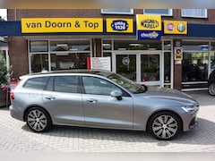 Volvo V60 - 2.0 T8 TE AWD INSCR. / Panorama / Trekhaak / Plug-in H