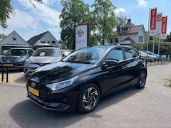 Hyundai i20 - 1.0 T-GDI AUTOMAAT 101PK / CARPLAY / CAMERA / STOEL+STUUR VERWARMING / CRUISE CTR