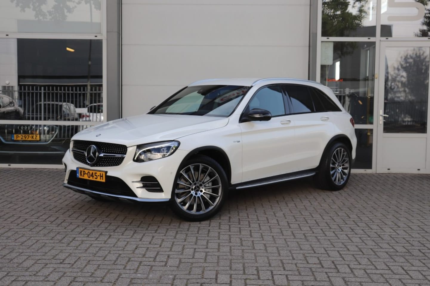Mercedes-Benz GLC-klasse - AMG 43 4MATIC/ORIG.NL/1E.EIGENAAR/GEDOCUMENTEERD/360CAMERA/20' - AutoWereld.nl