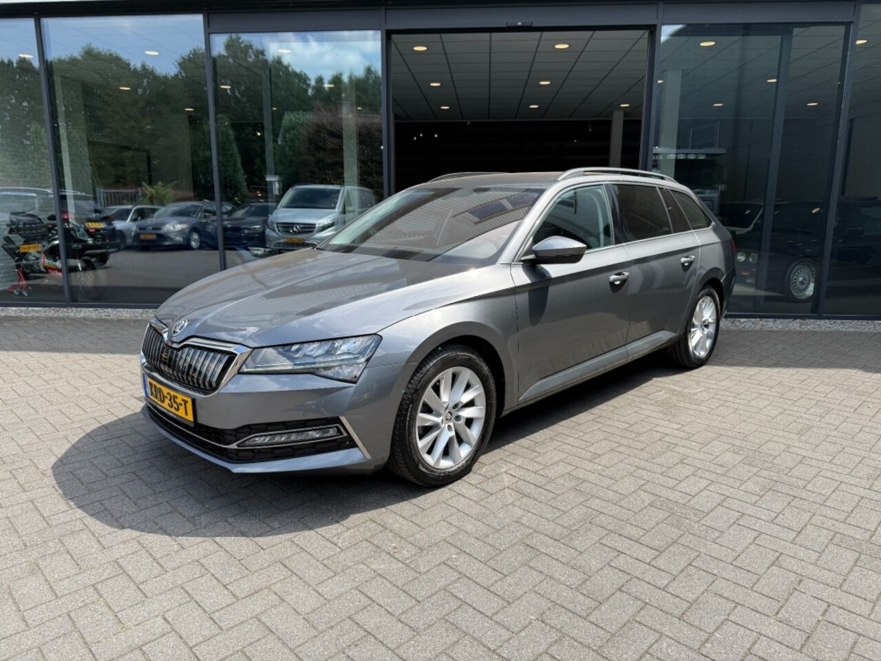 Skoda Superb Combi - Combi 1.4 TSI IV Ed. Plus,LED,Memory,Clima,Cruise,Stoelverw,Carplay,Camera,Trekhk Wegkl.,D - AutoWereld.nl