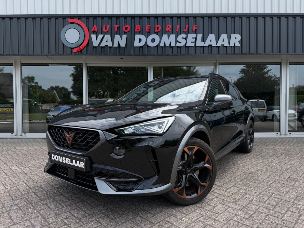 CUPRA Formentor - 1.4 e-Hybrid VZ Copper Edition 245Pk - NL Auto Pano Memory stoel Carmera - AutoWereld.nl